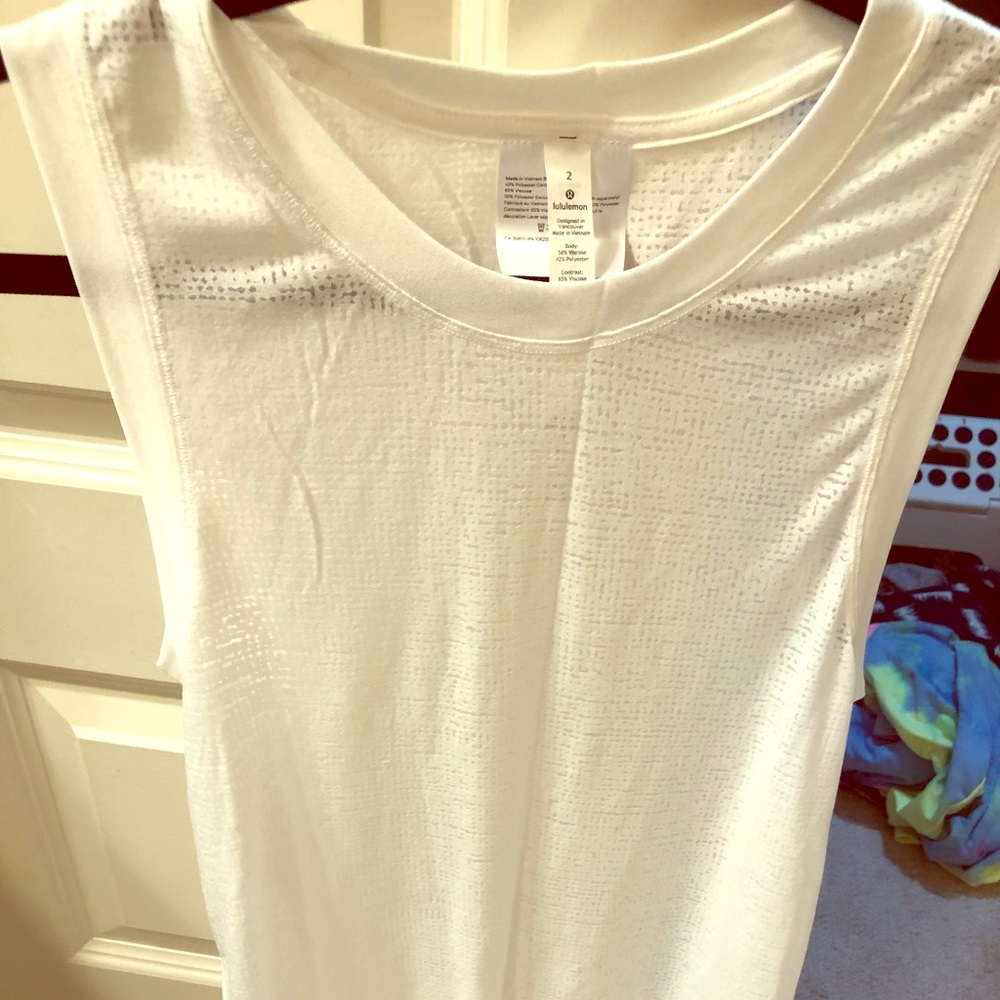 Lululemon tank